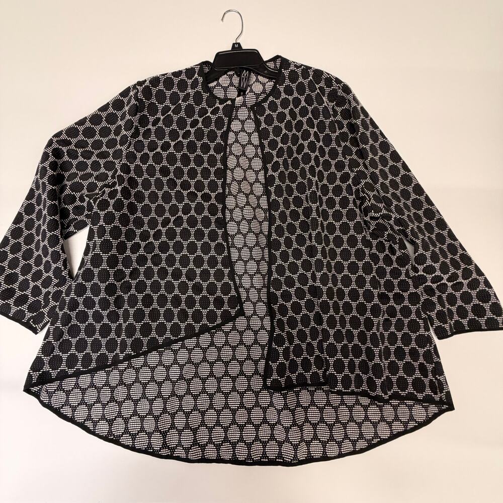 Marla Wynne Women's Black and White Top Size XL